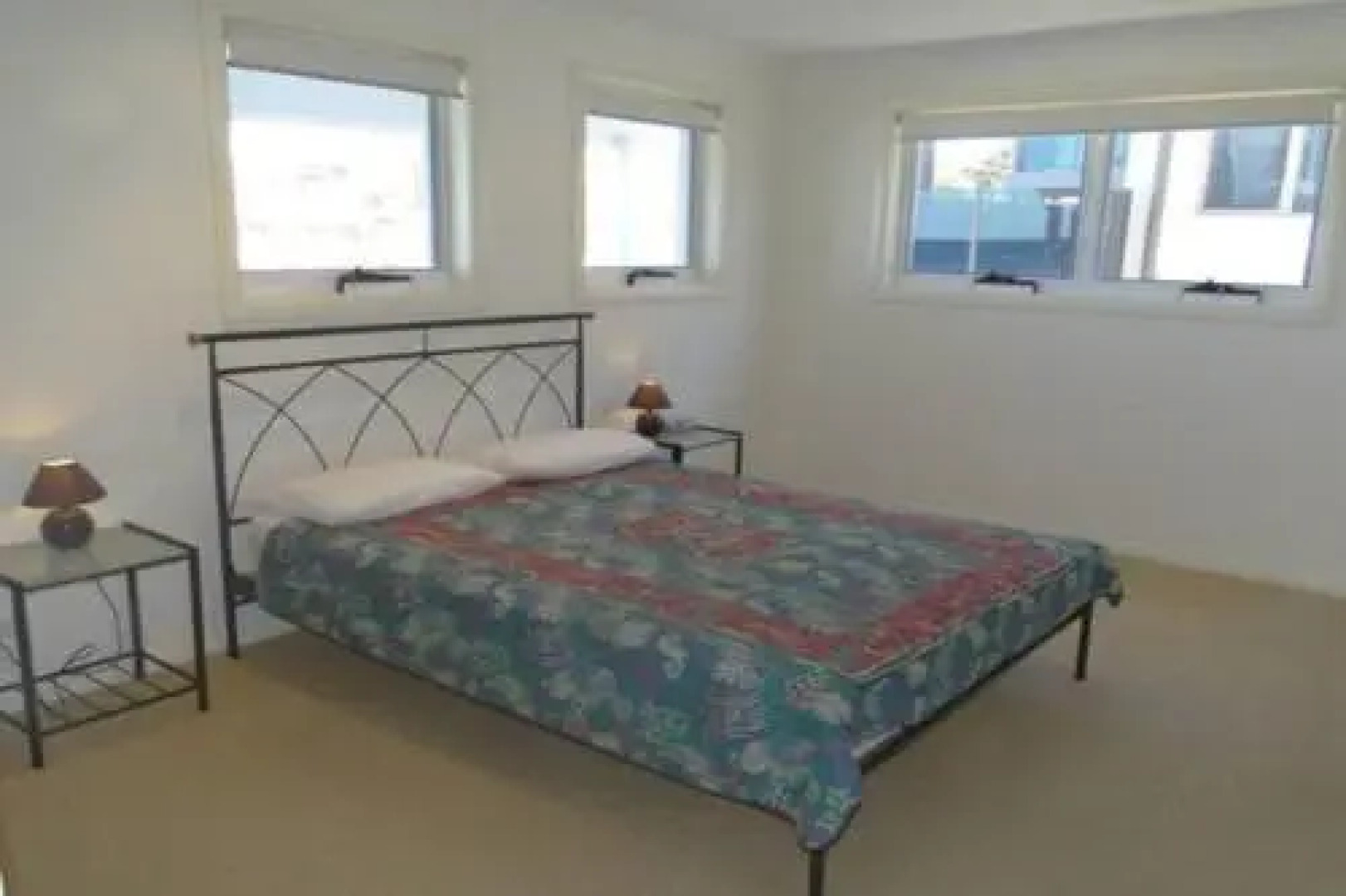 Ultimate Beach House' 19a Graham Street - views , peace & quiet