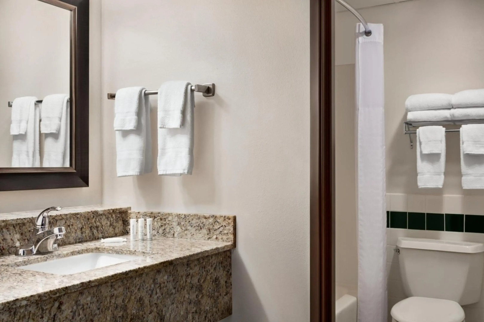 AmericInn by Wyndham Baudette