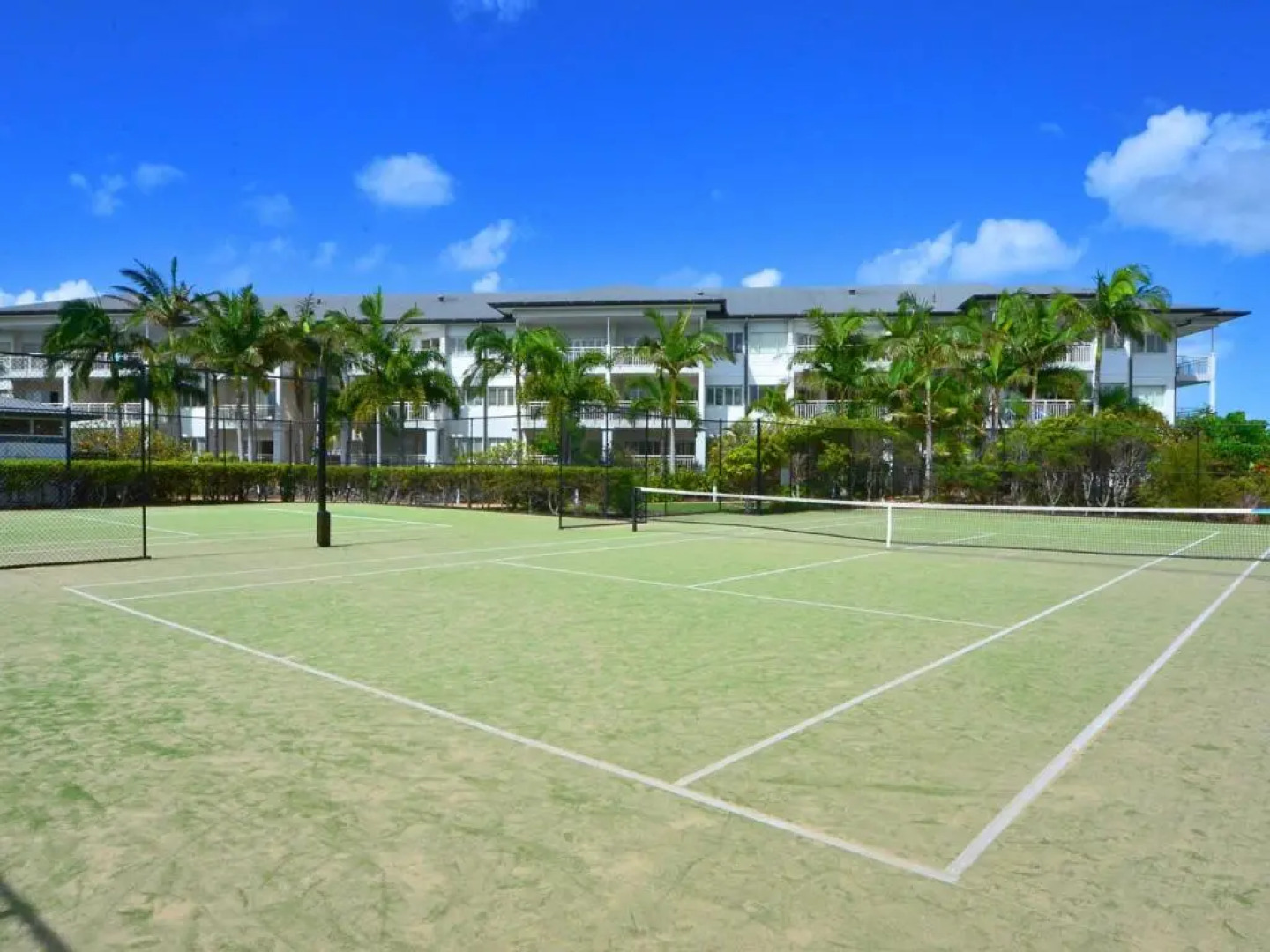 Resort On The Beach 2214/2215