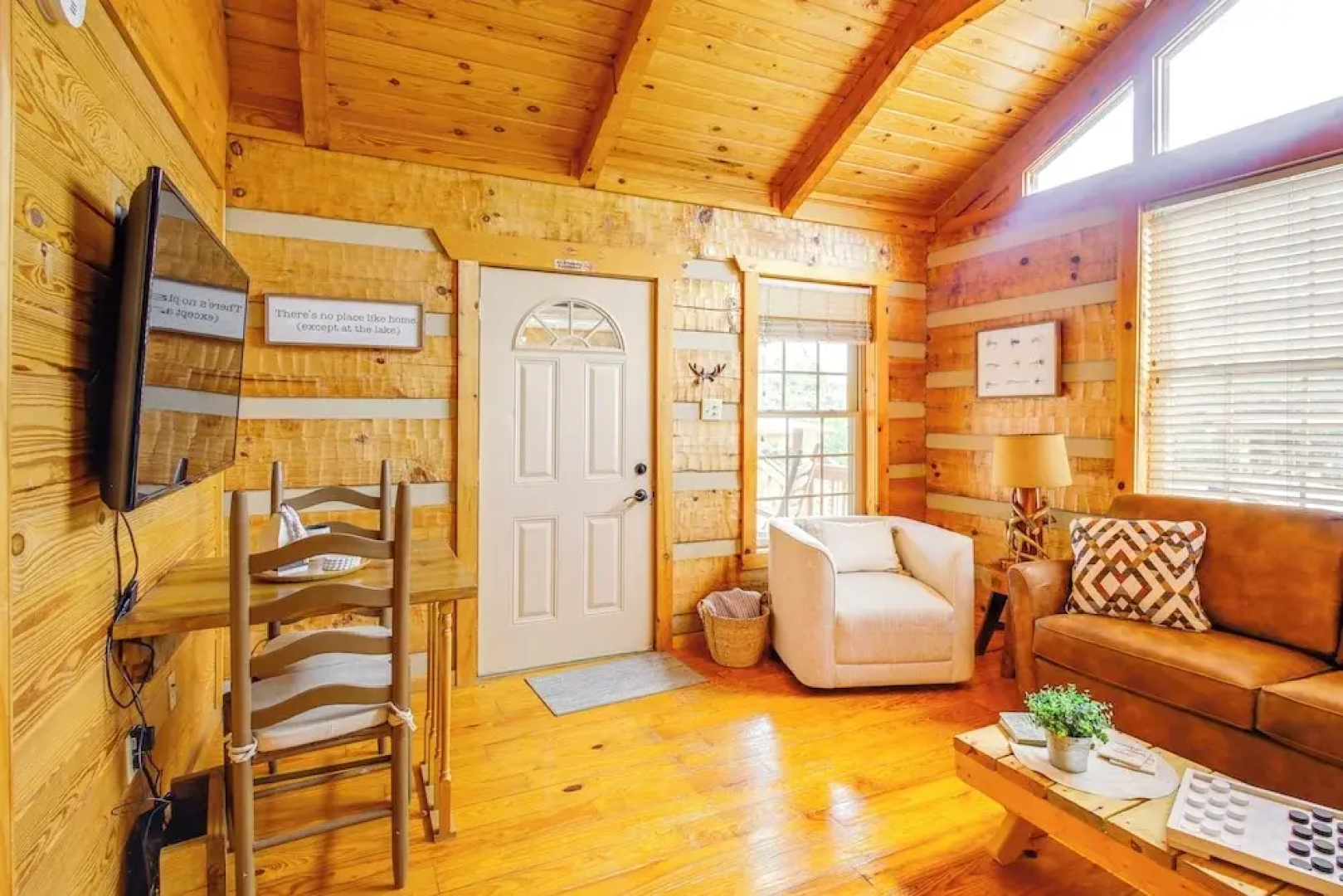 Rivers View - Cherokee Lake Cabin w/ Fire Pit!