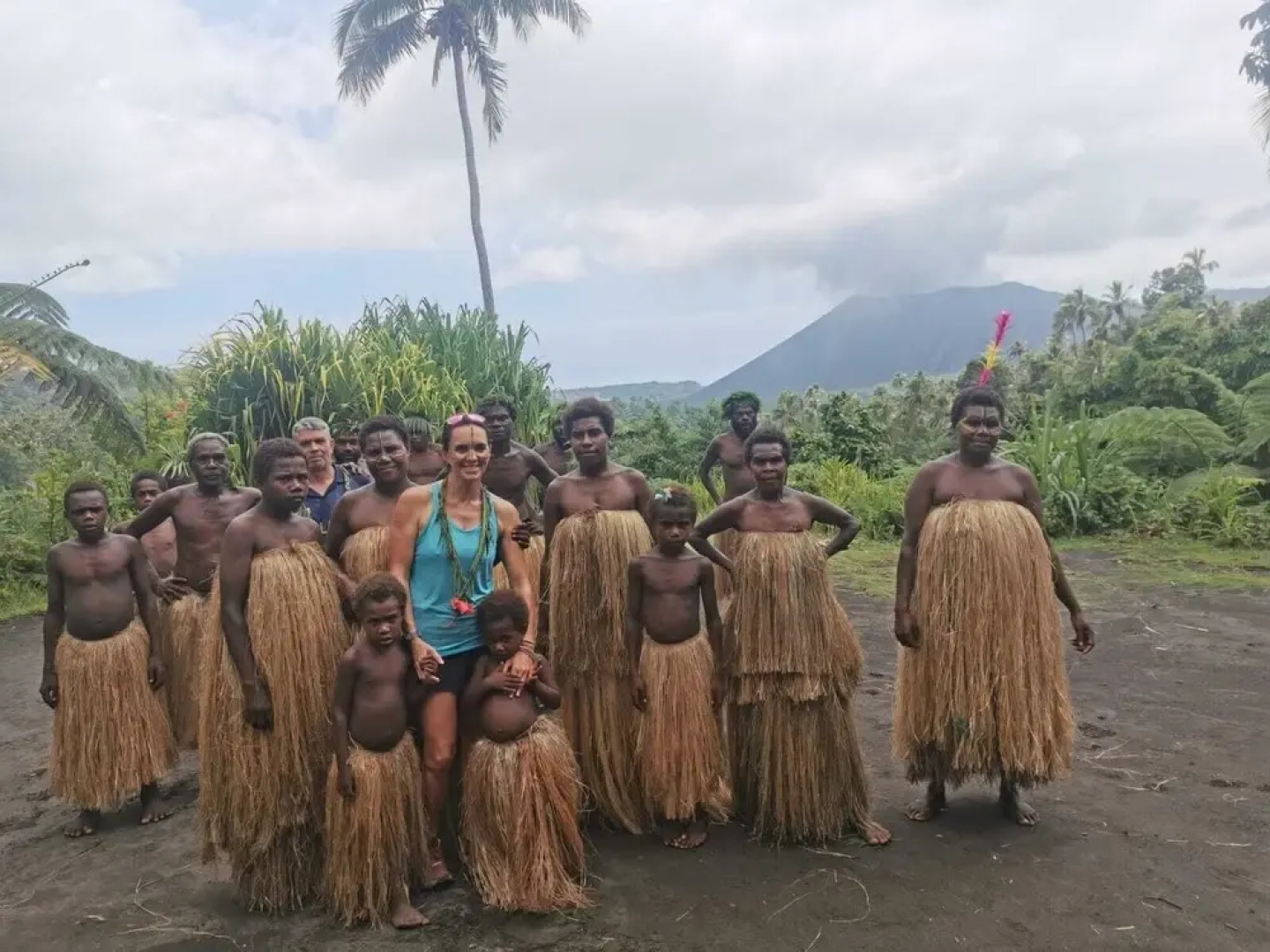 Glowing view tree house and Bangalow