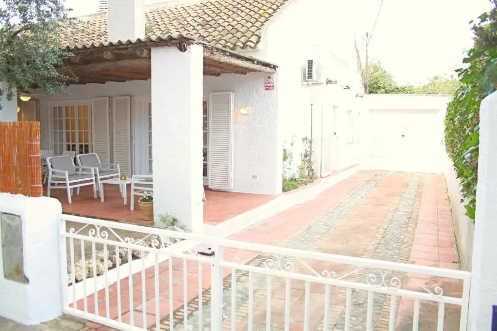 Cozy Marine Villa Next To The Beach