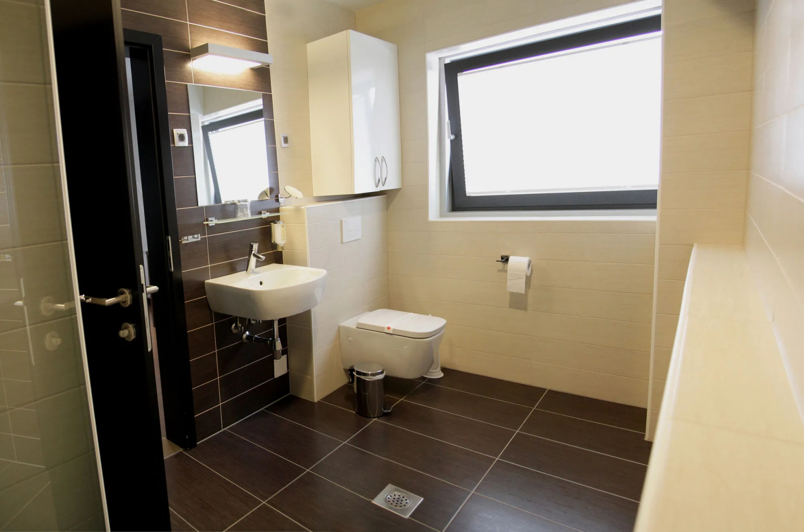 Nitro Rooms