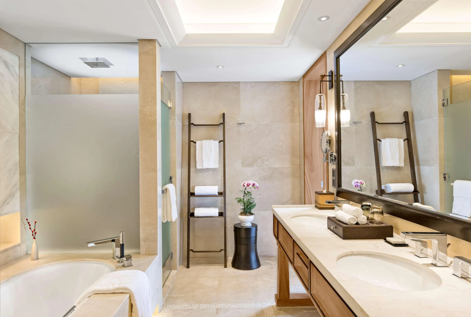 Hilton Dali Resort & Spa