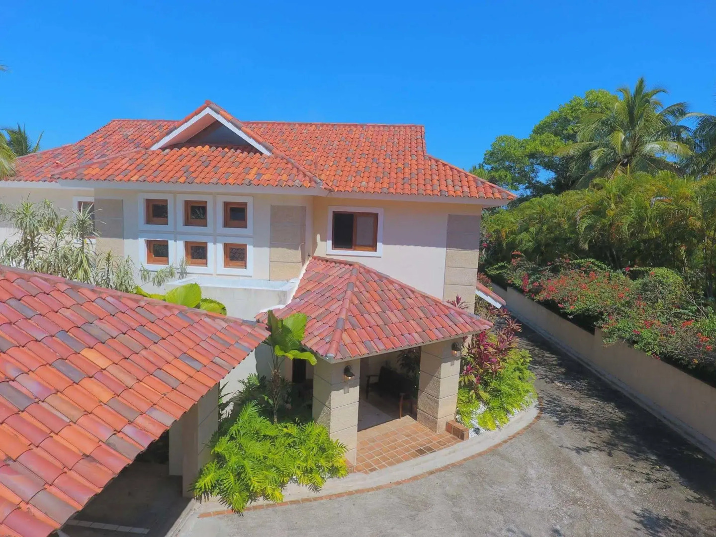 Sea Horse Ranch Luxury Resort