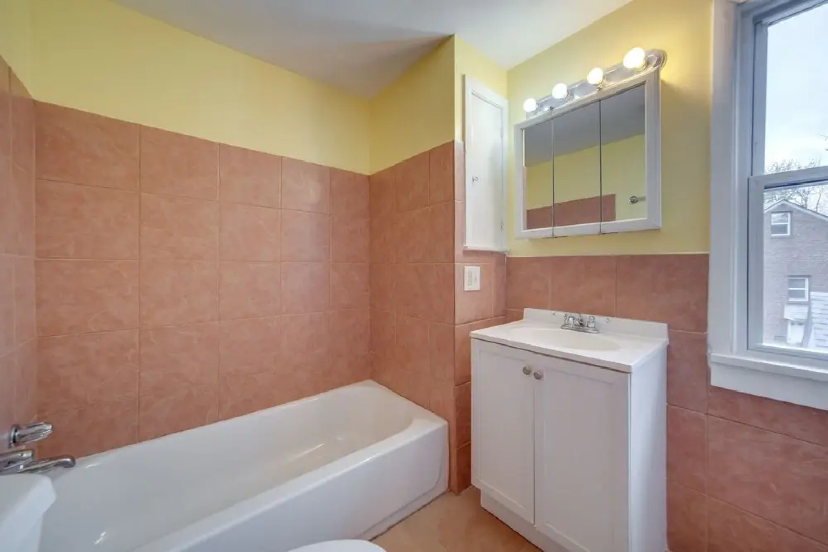 University Heights Home Near Downtown Cleveland!