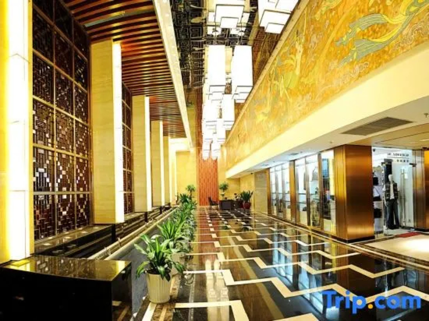 Min Jiang Hotel