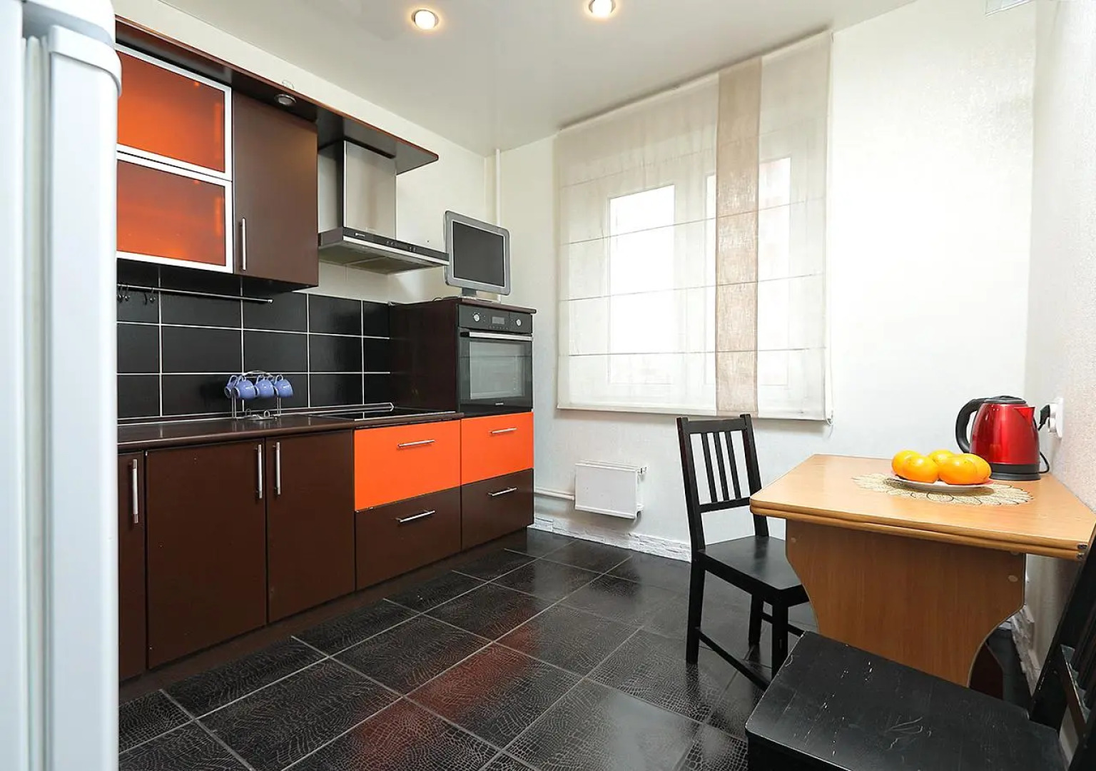 Vgosti на улице Алексеева 113