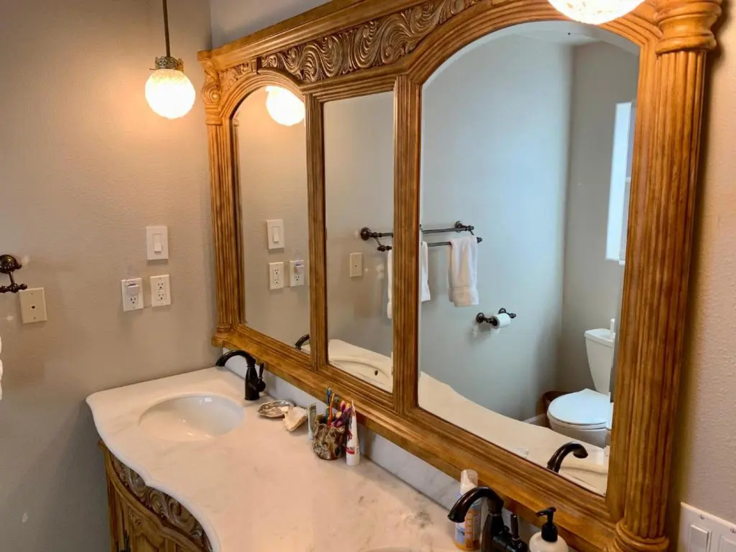 Stunning 3,400 sq ft Lake House w Boat Dock, Sauna, Steam Shower, and More