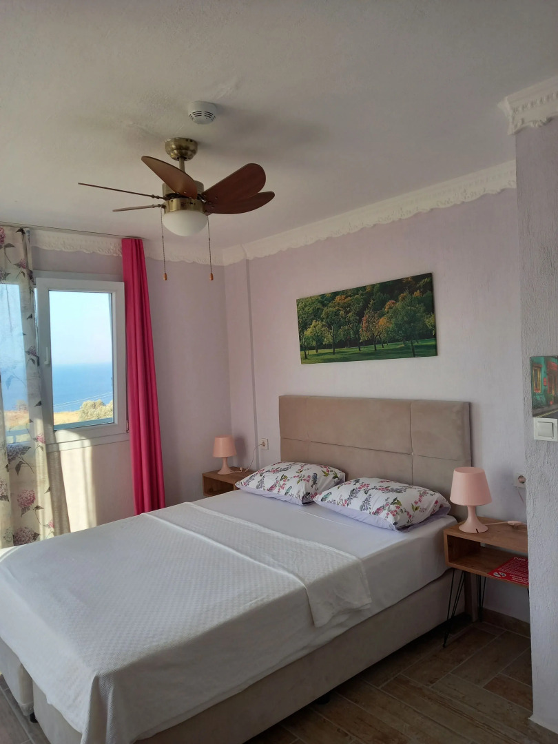 Laila Otel  Karaburun