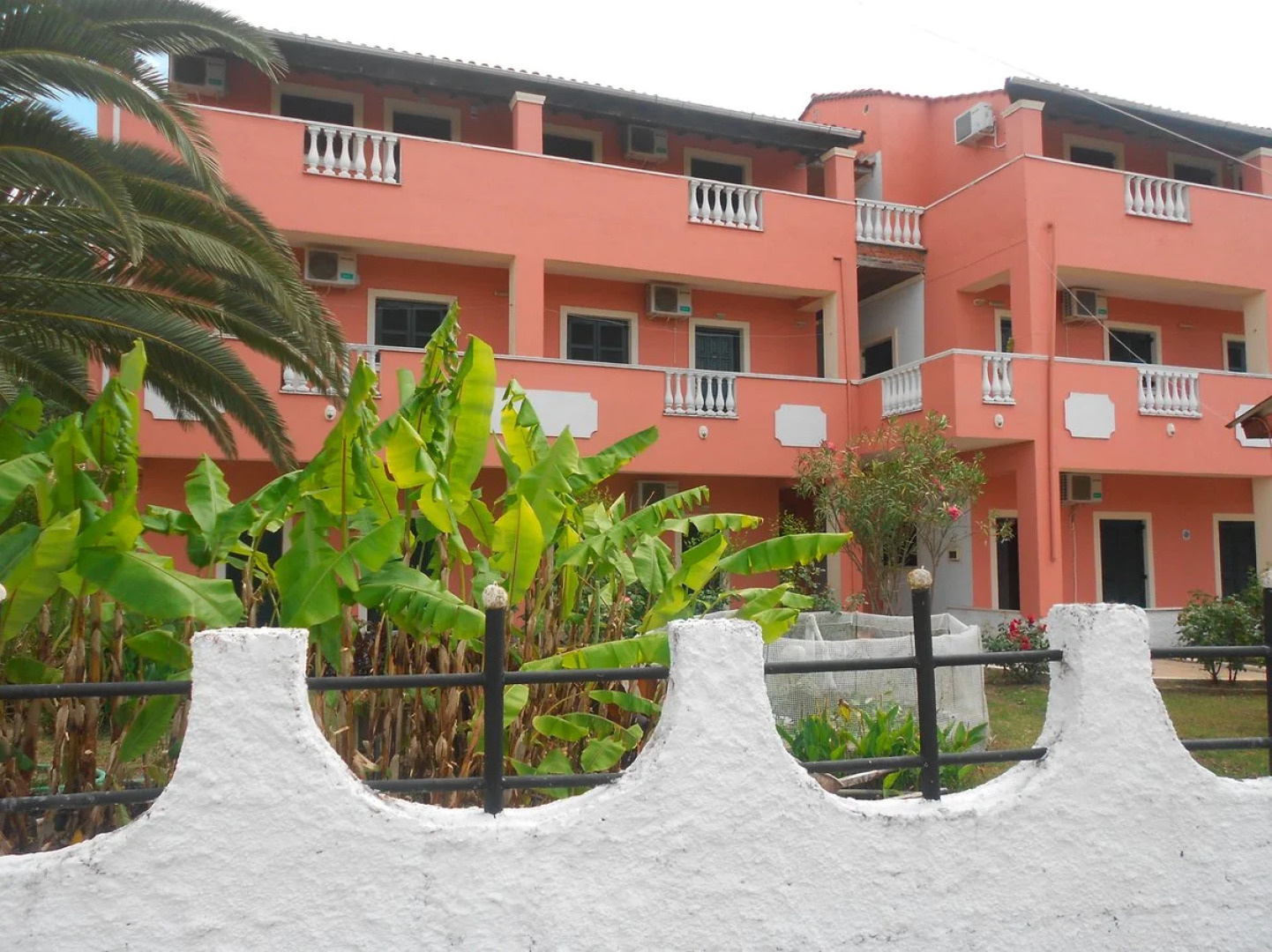 Elves Studios& Apartments