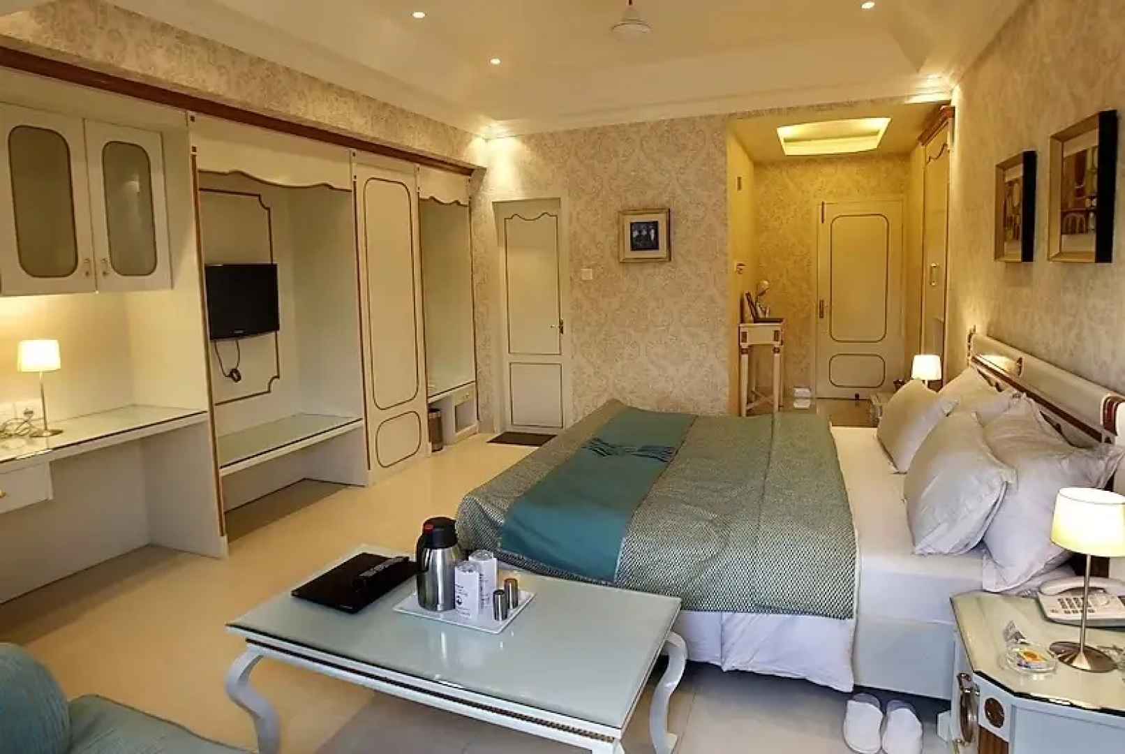 Shivoy Hotel