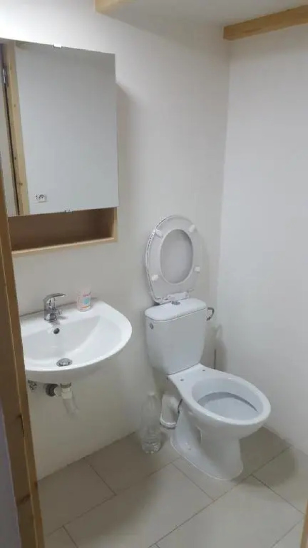 Studios (Adults Only)