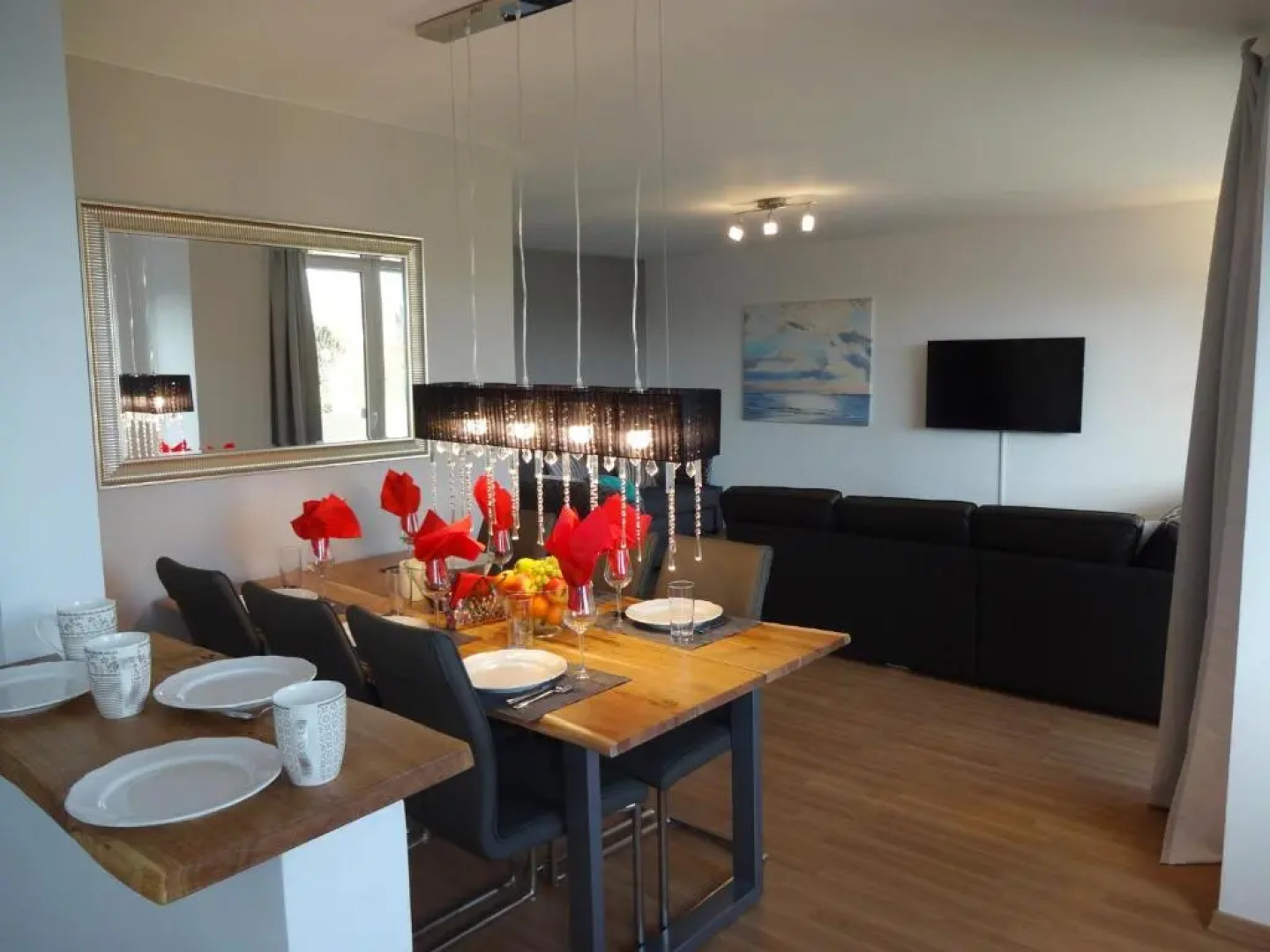 Schöne Wohnungen am Bahnhof in Dachau - 20 Min bis München Zentrum