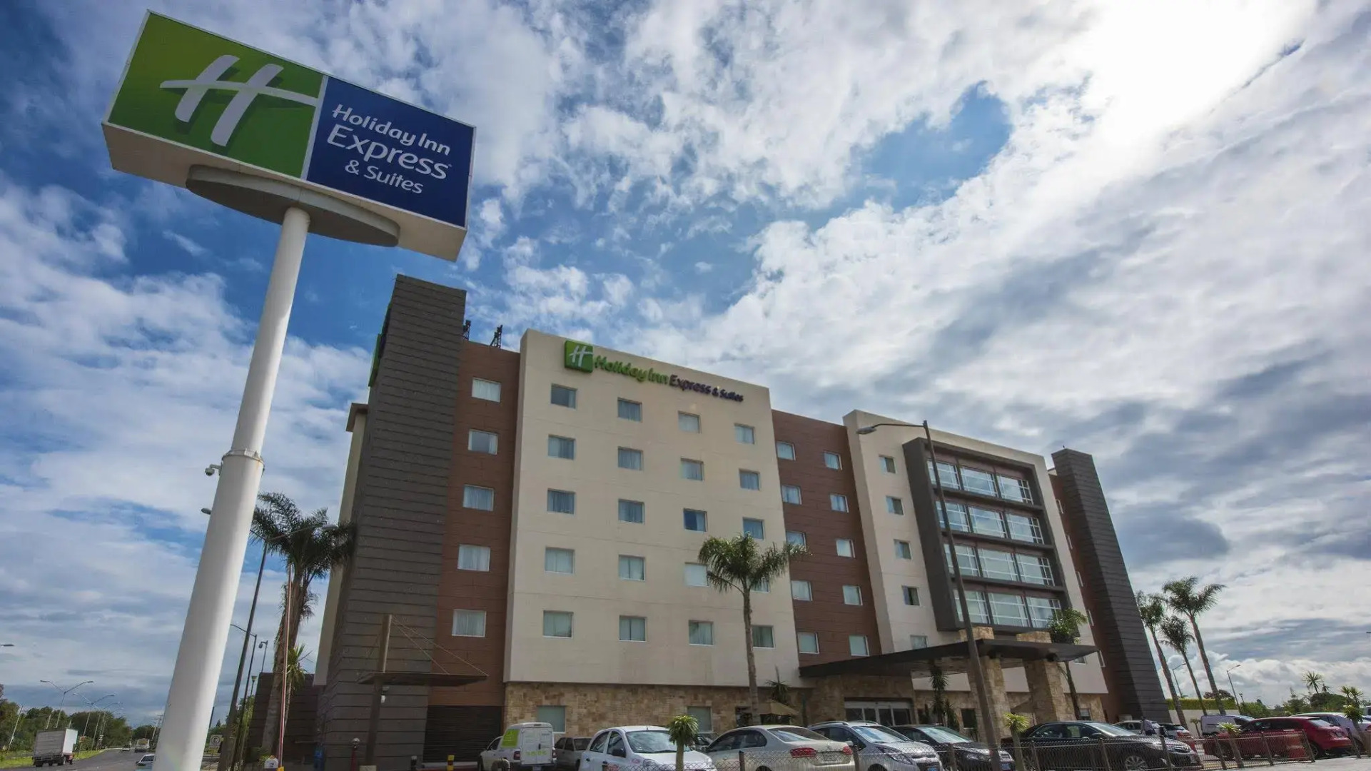 Holiday Inn Express & Suites Celaya by IHG