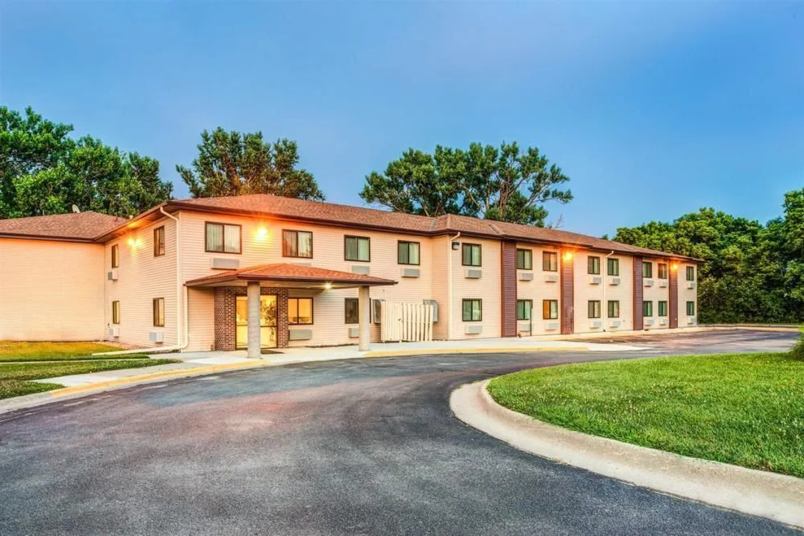Super 8 Motel - Blair