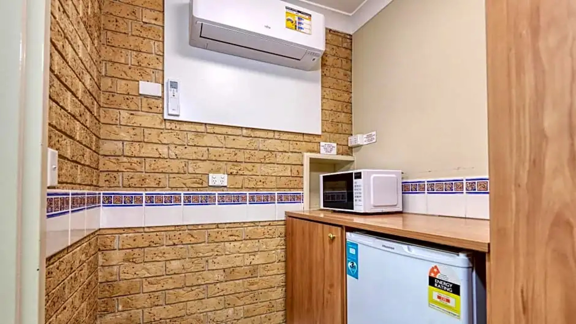 Forest Lodge Motor Inn & Restaurant