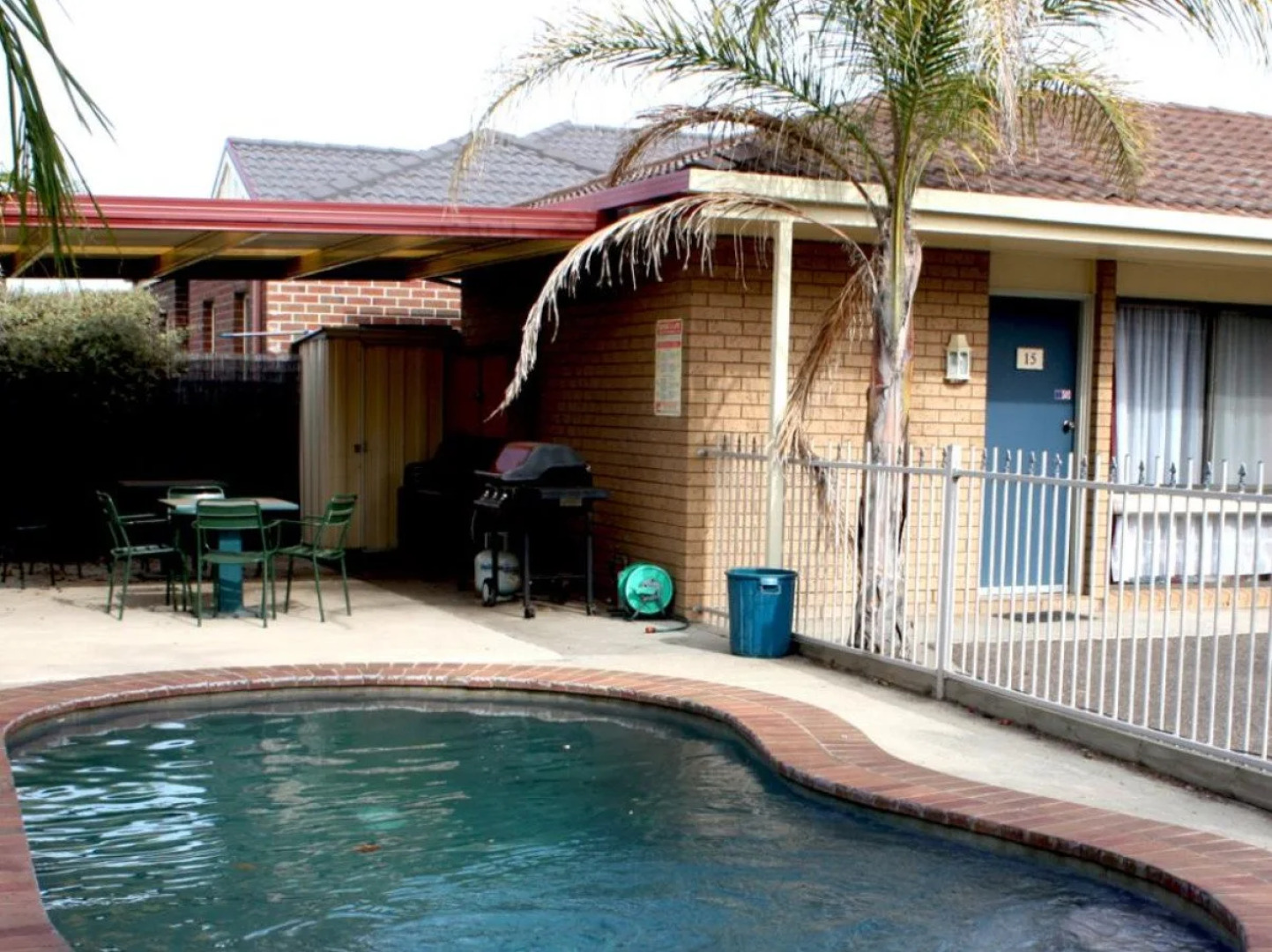 Country Home Motor Inn