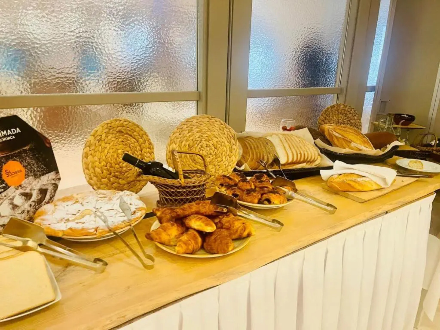 Hotel Jeni & Restaurant