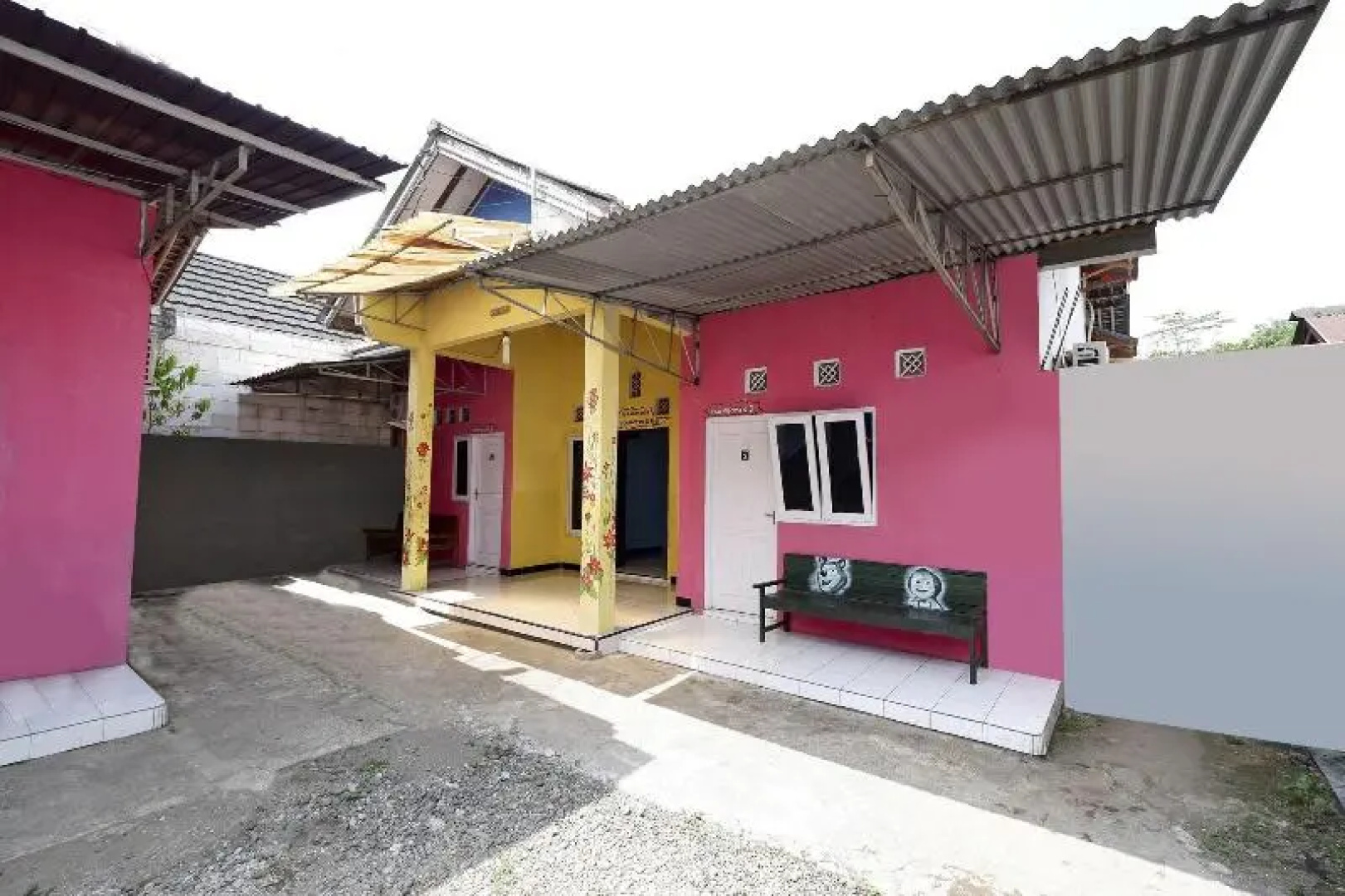 Spot on 2106 Homestay Flamboyan