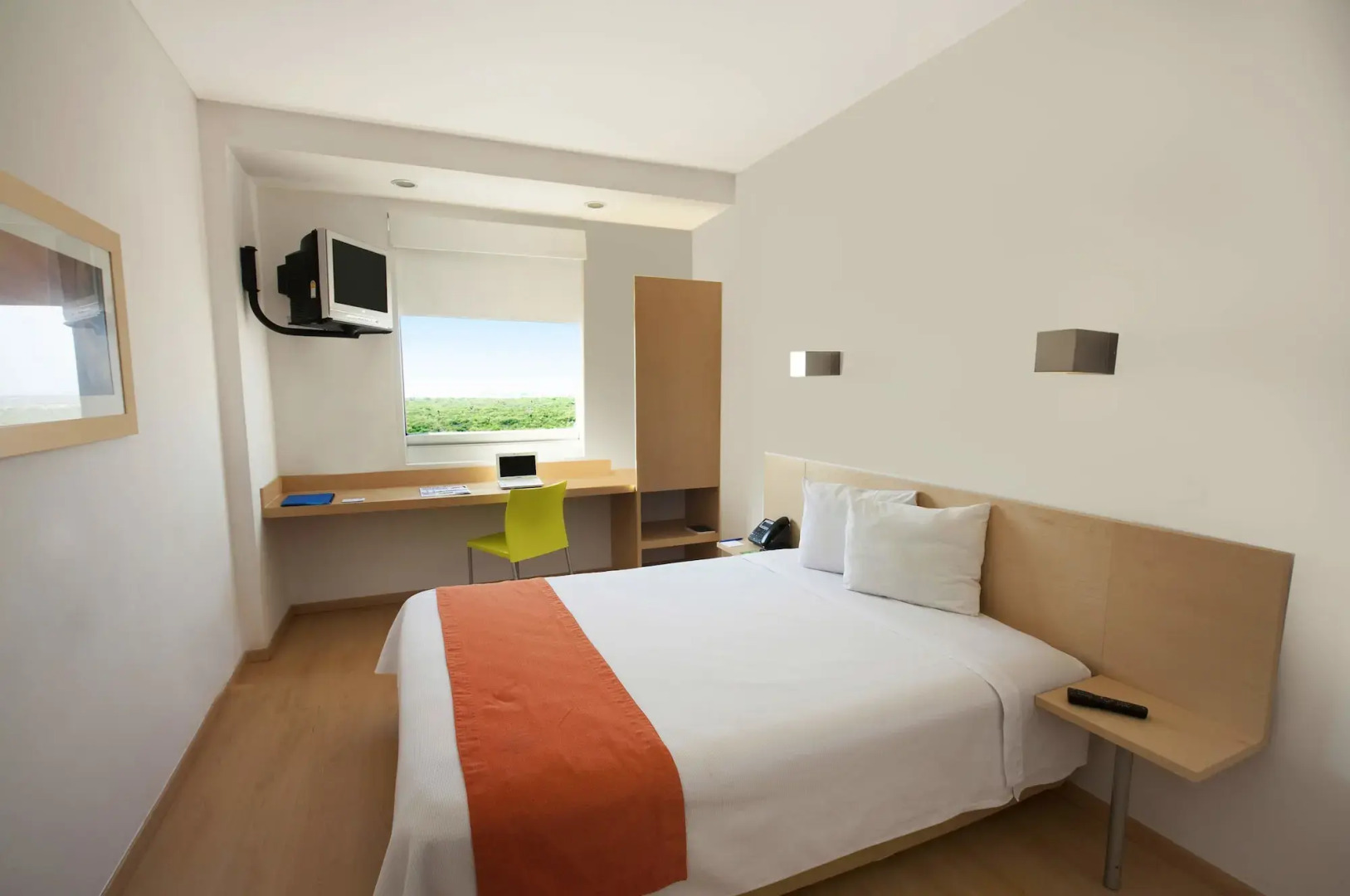 One Monterrey Aeropuerto