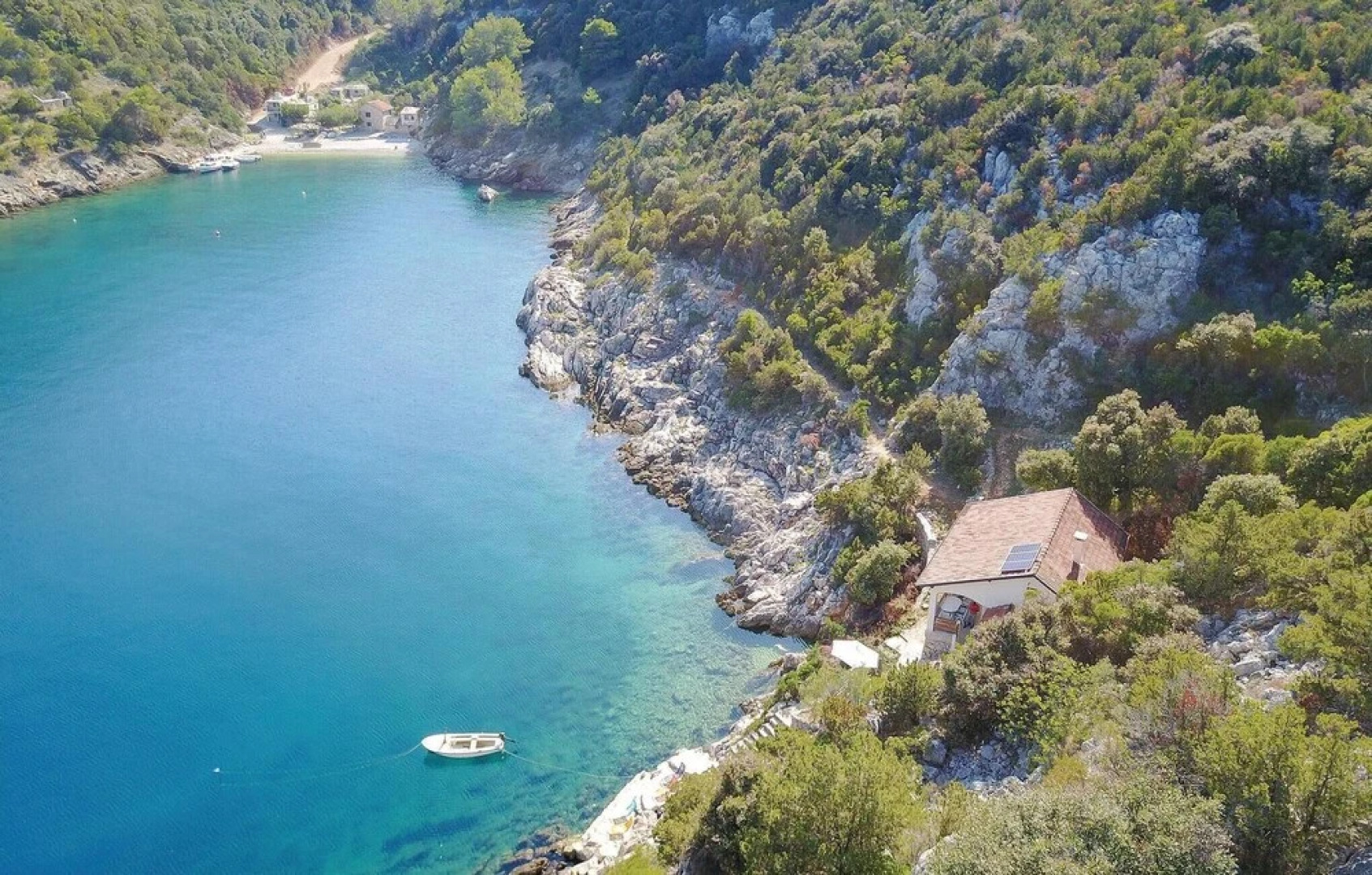 Amazing Home in Zastrazisce With 2 Bedrooms