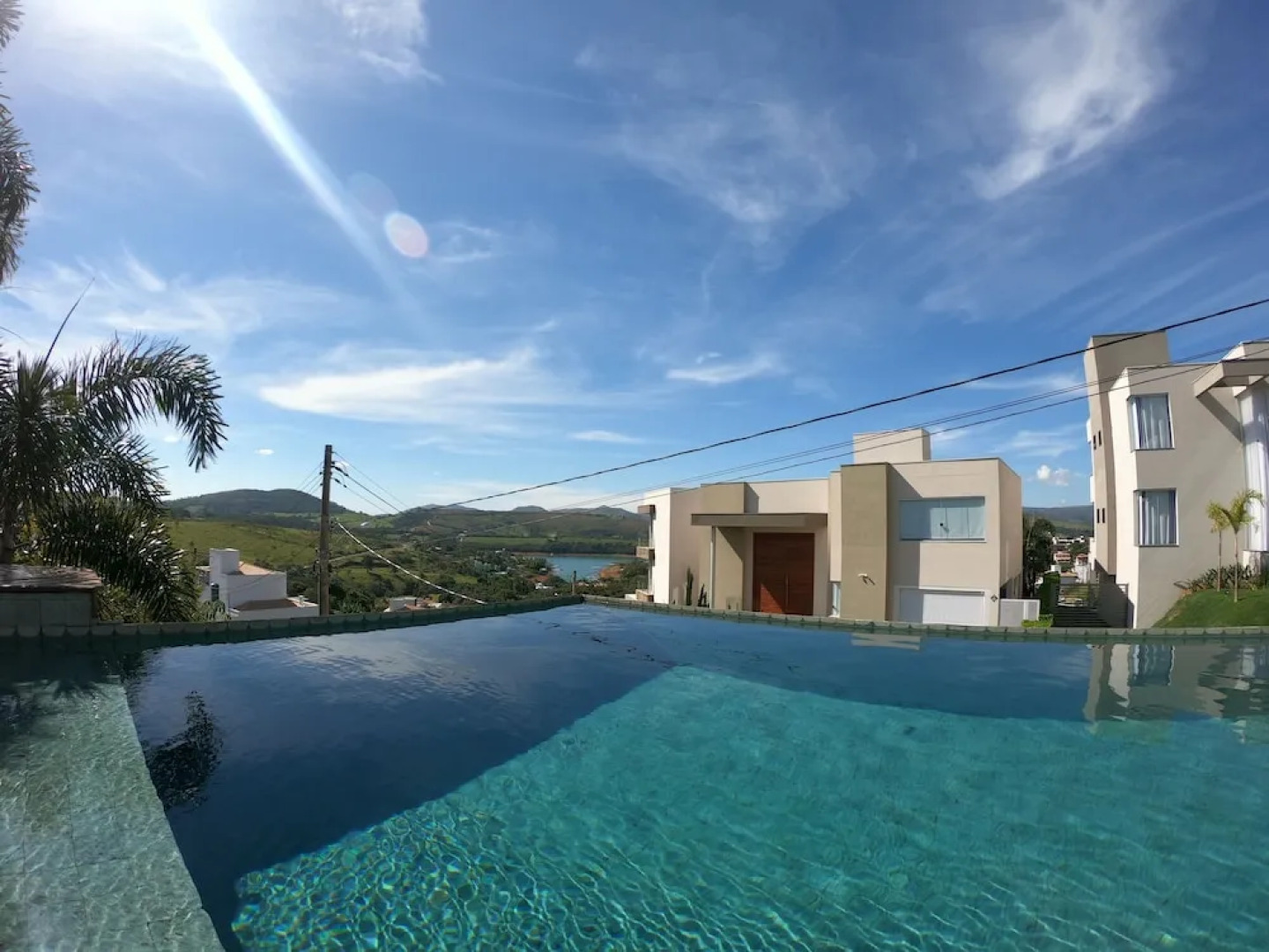 Casa de Luxo em Escarpas com 5 suítes