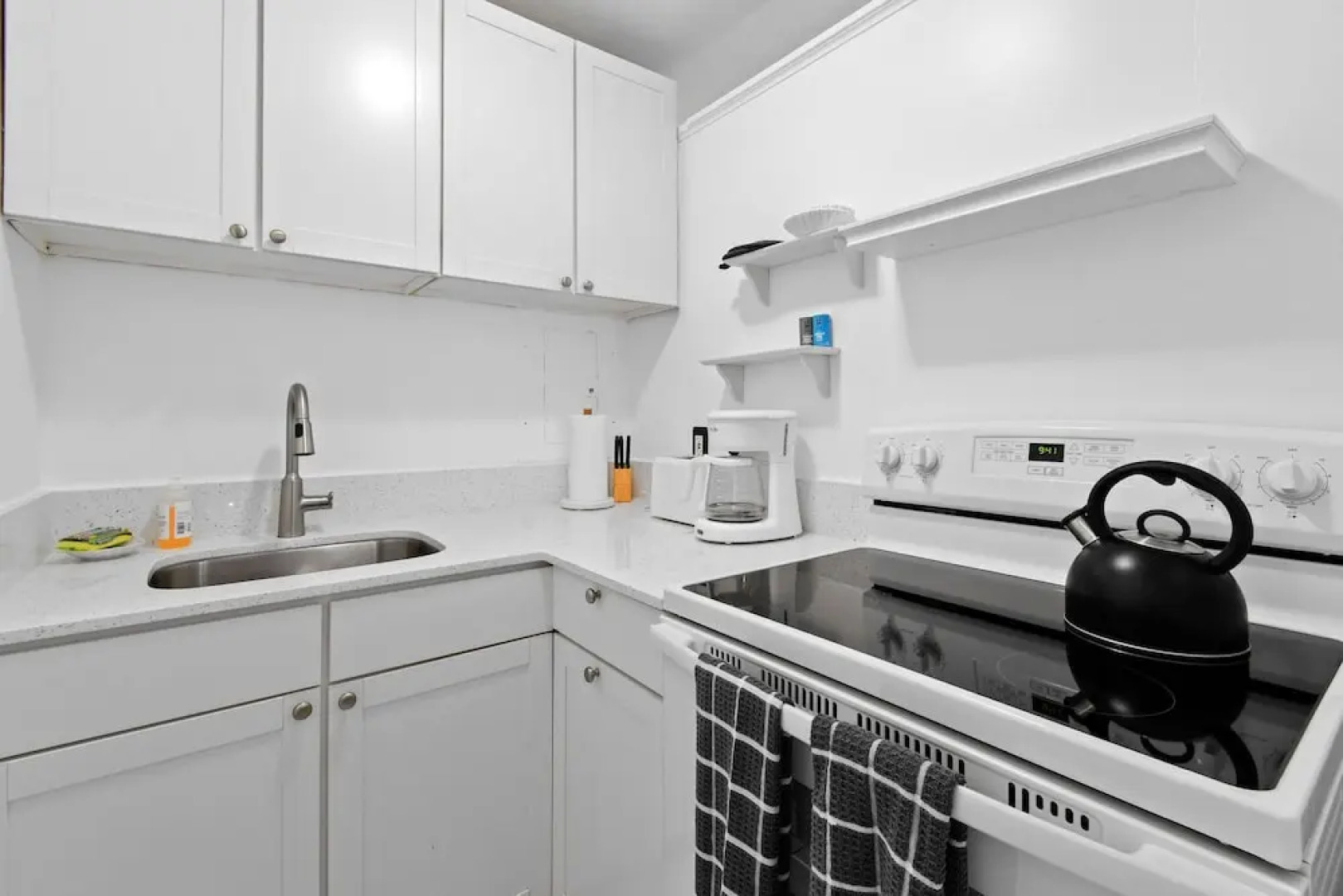 Sunshine Shores Boutique Apartments