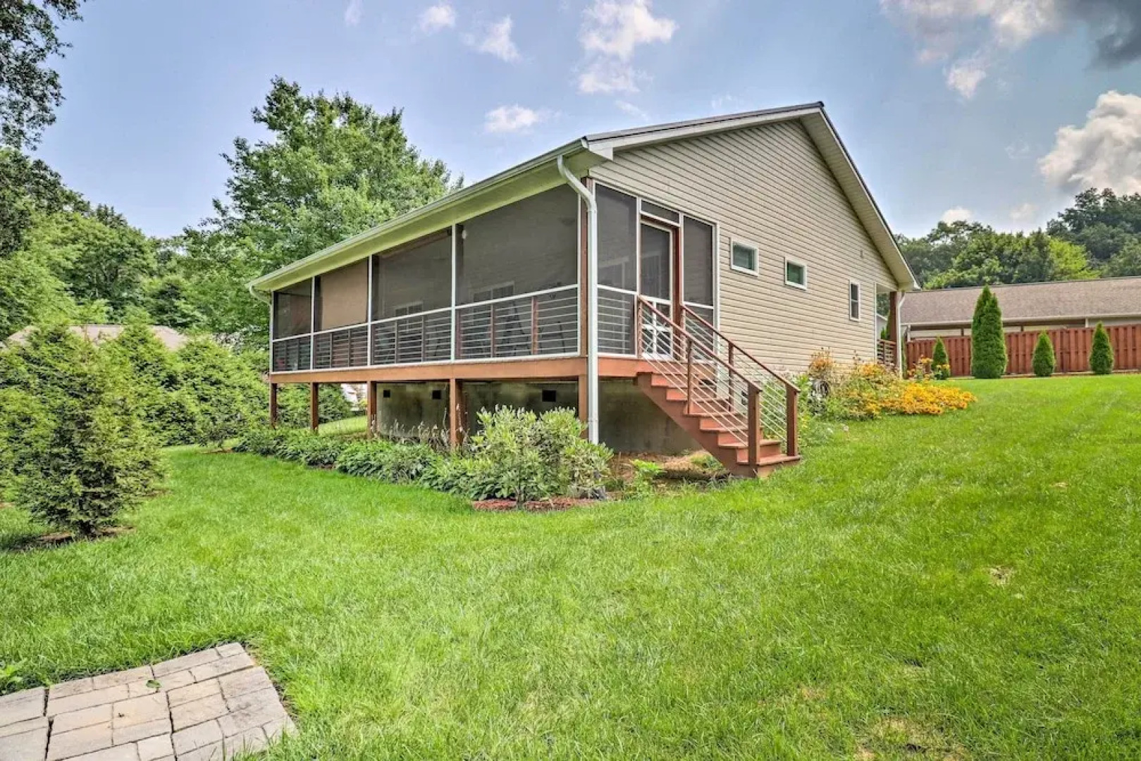 Updated Cottage at Lake Junaluska Golf Course!