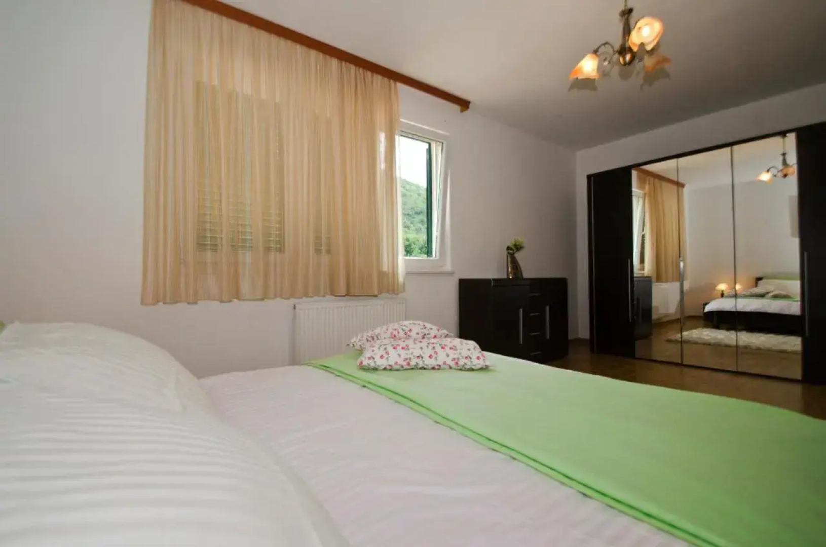 Rooms Leda