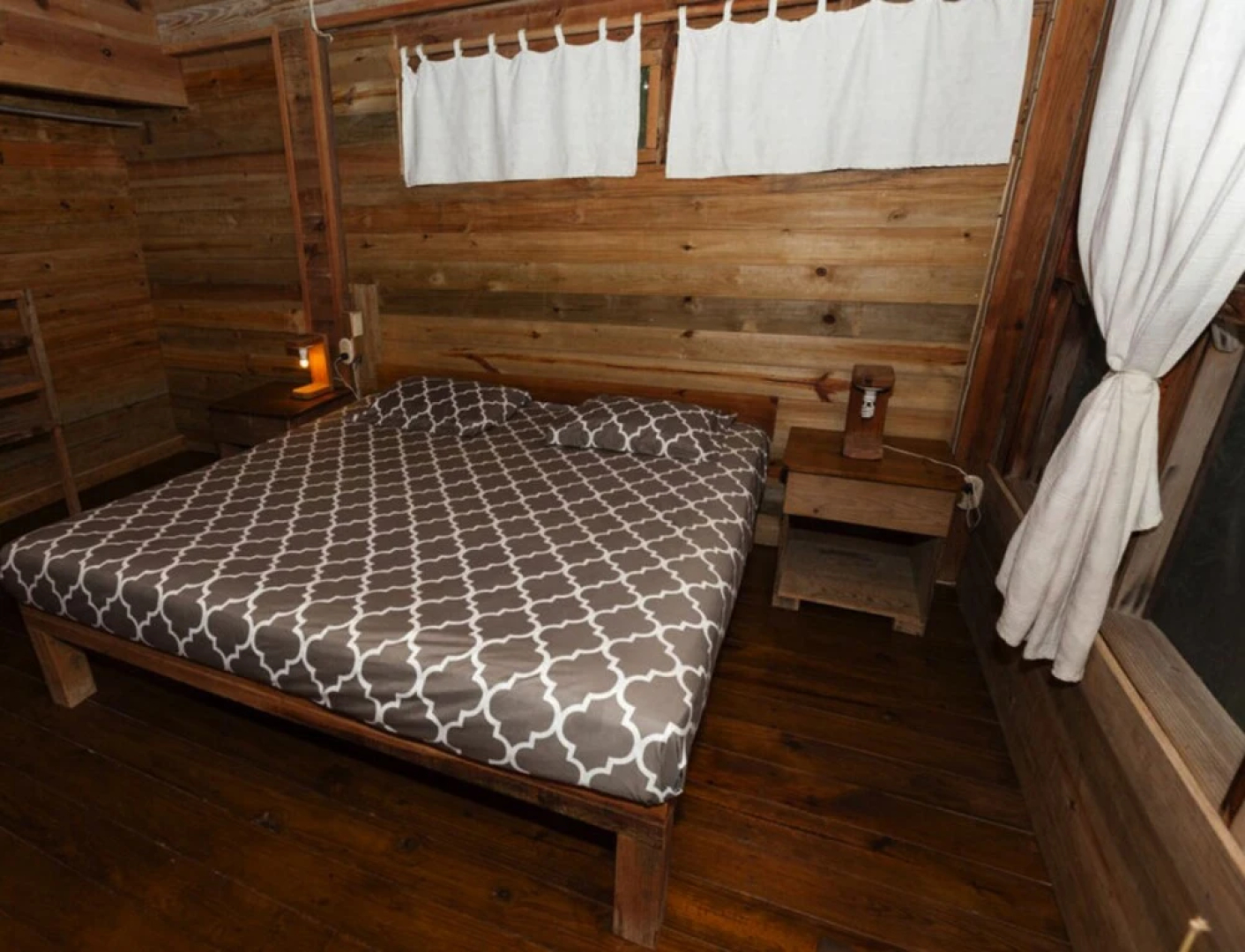 Roatan Bed & Breakfast Apartments