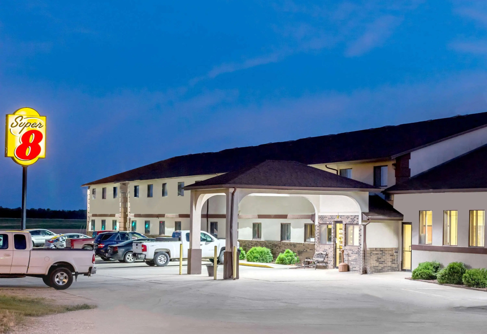 Western Inn & Suites