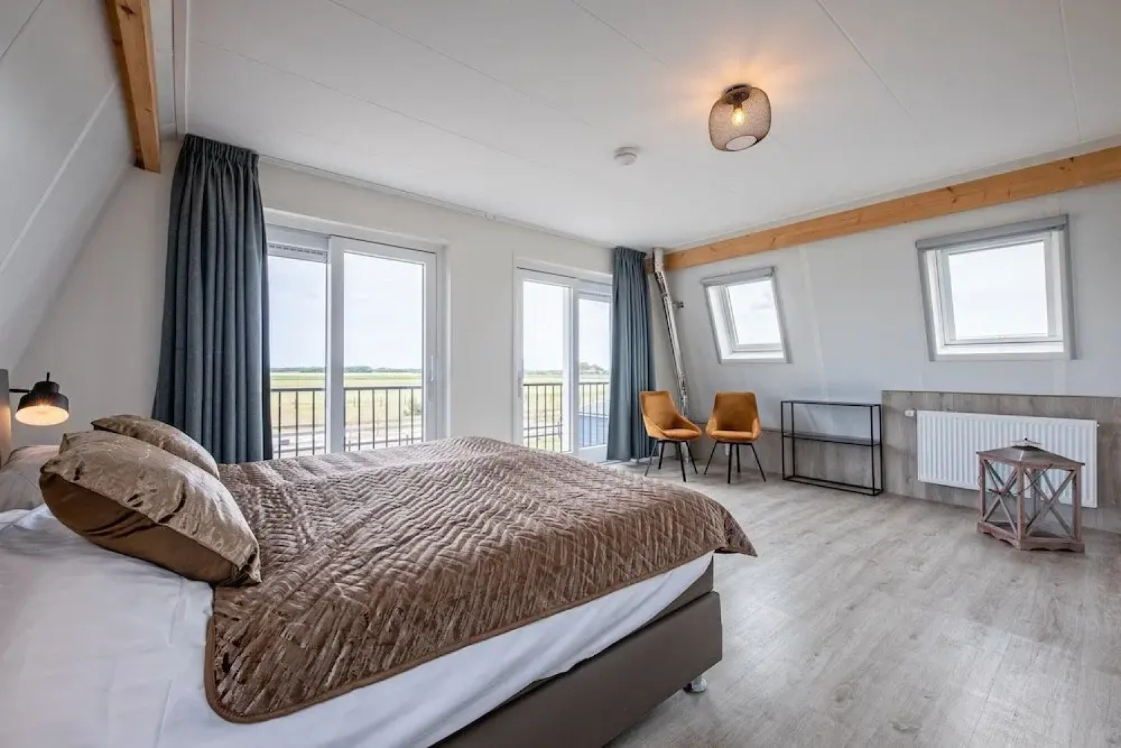 2 Cosy Homes With Wellness Garden