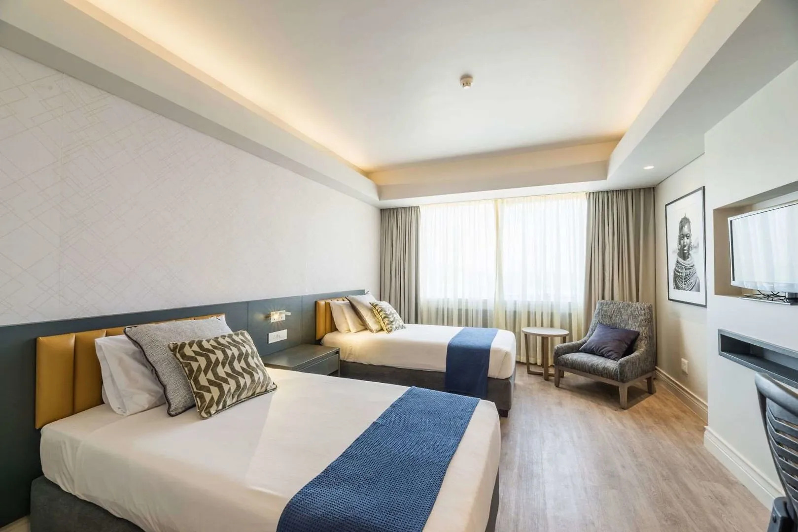 Rainbow Towers Hotel And Conference Centre