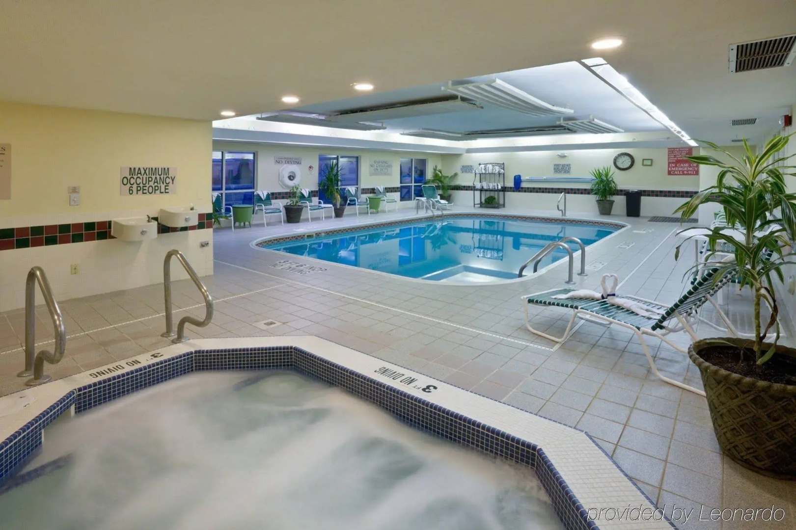 Country Inn & Suites by Radisson, Grand Rapids Airport, MI