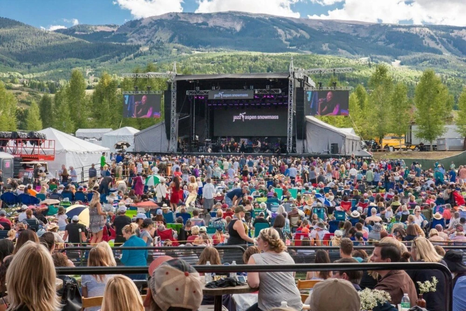 Luxury 3 Bedroom Ski in, Ski out Residence in the Heart of Snowmass Base Village With Rooftop Infinity Pool and Private Ski Lockers