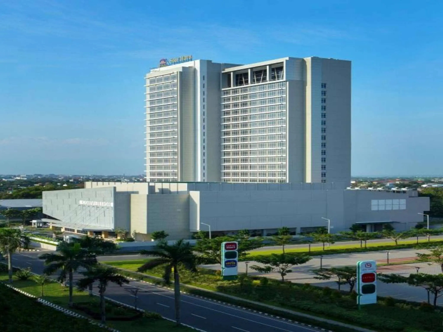 Grand Mercure Solo Baru