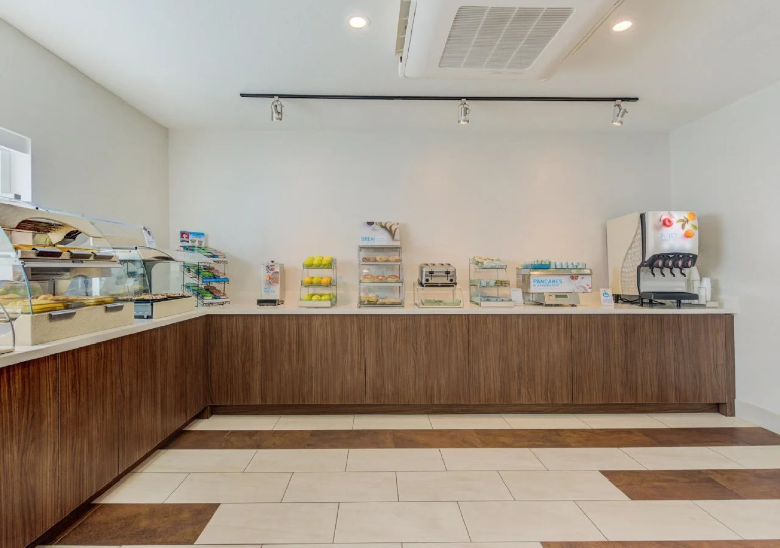 Holiday Inn Express Newberg - Wine Country by IHG