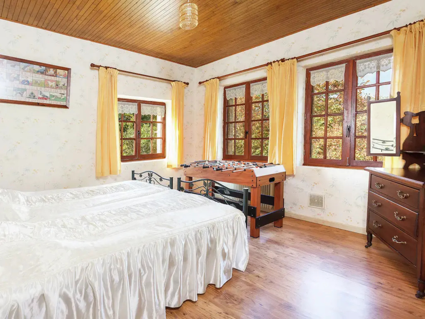 Authentic Holiday Home in Puy-l'evêque With Swimming Pool