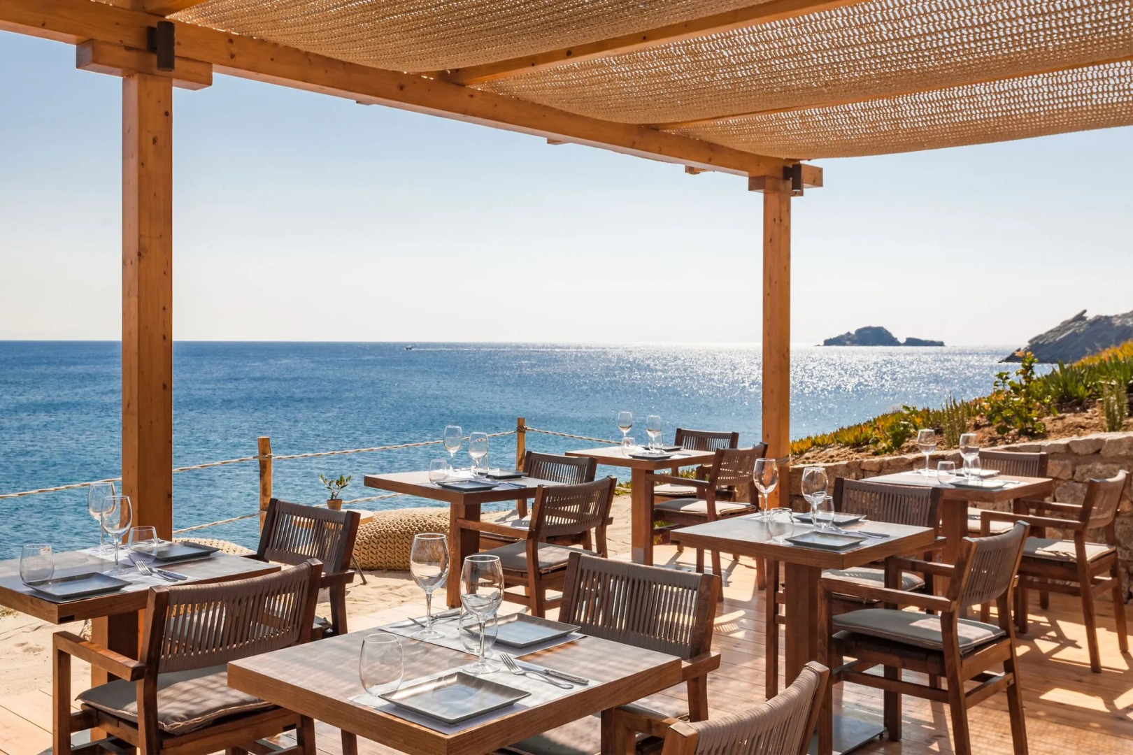 Casa Del Mar Mykonos Seaside Resort