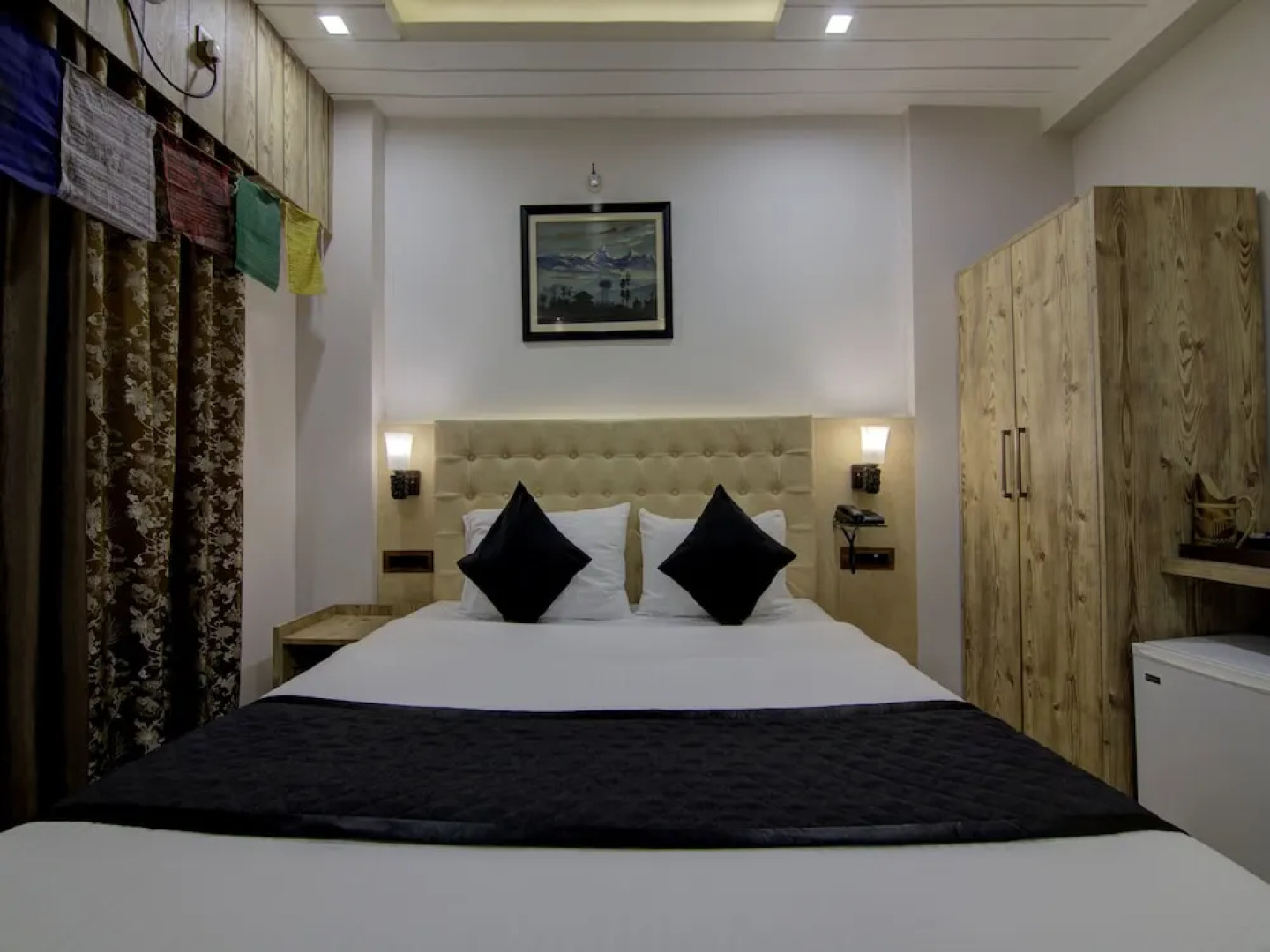 OYO 13599 Hotel Venkatesh Regency