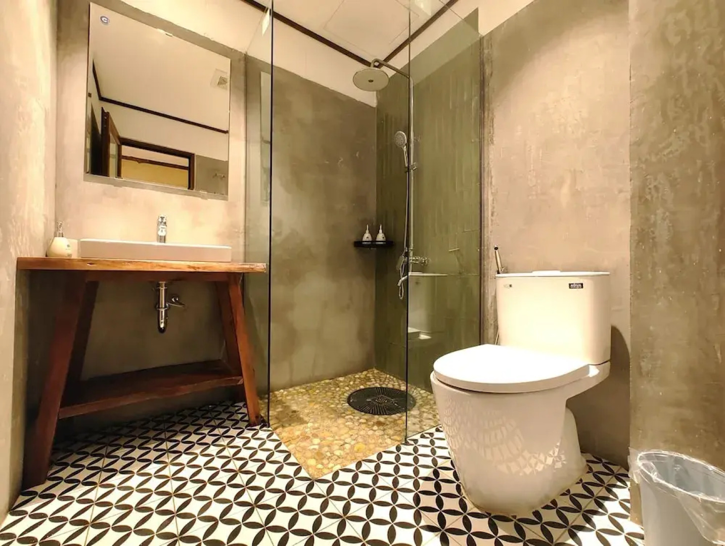 PIA homestay - Tours & Motorbike rentals