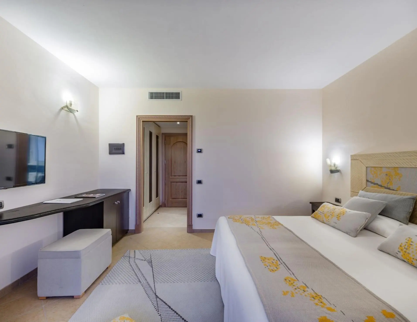 Hotel Petra Bianca