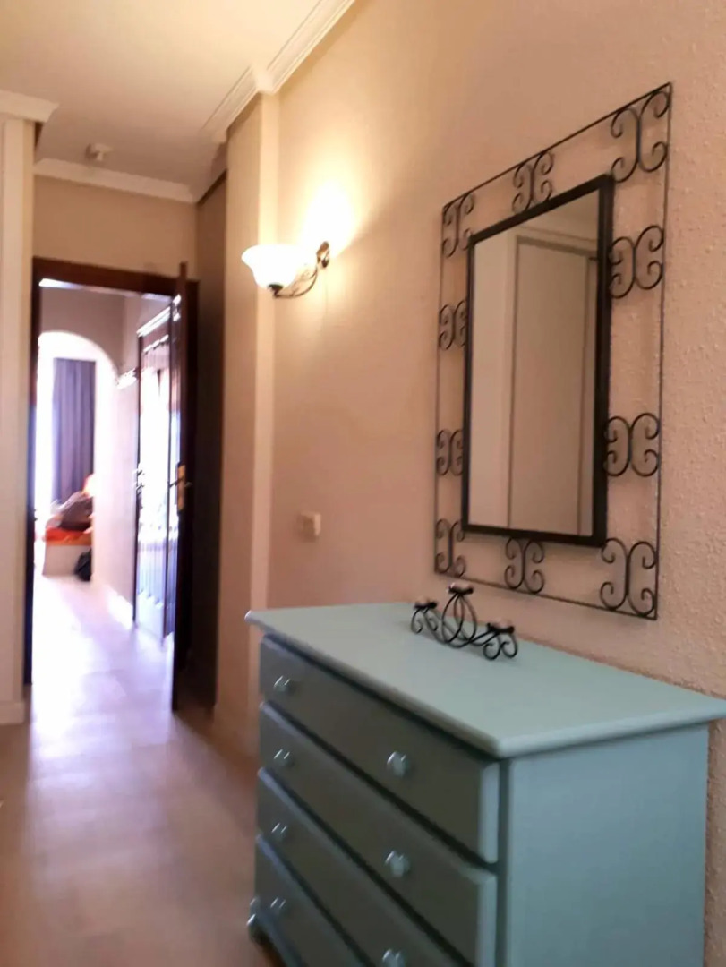 Paradise Court Aparthotel