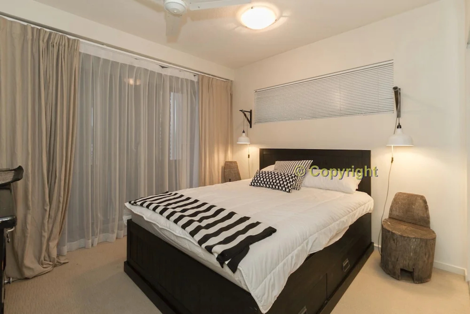 A Deluxe Swim Up - Drift Apartments South