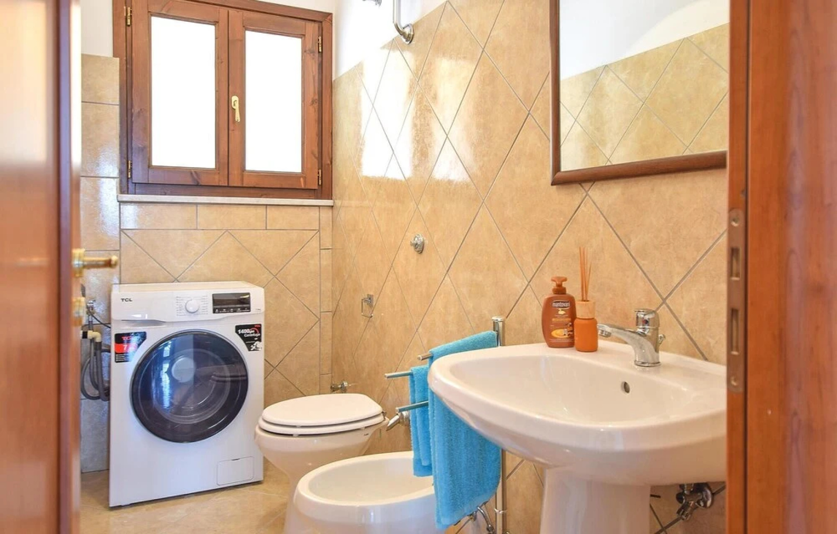 Nice Home in Laureana Cilento With 3 Bedrooms, Wifi and Jacuzzi