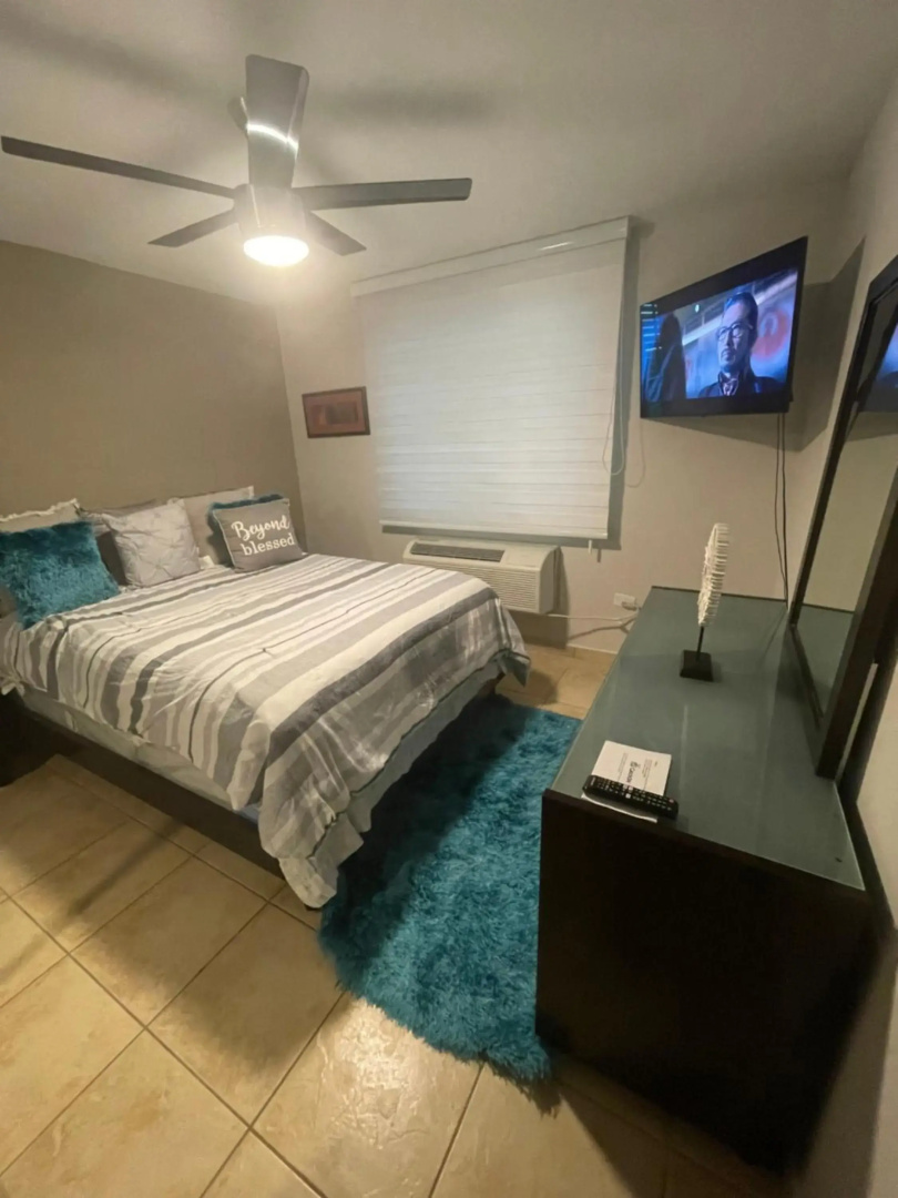 3 Bedroom Apt. close to main beaches/ attractions