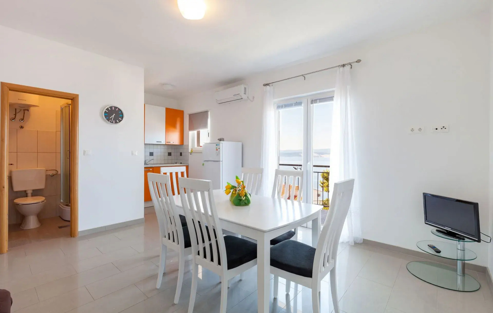 Apartment Ana - free parking: A3 veliki Stanici, Riviera Omis