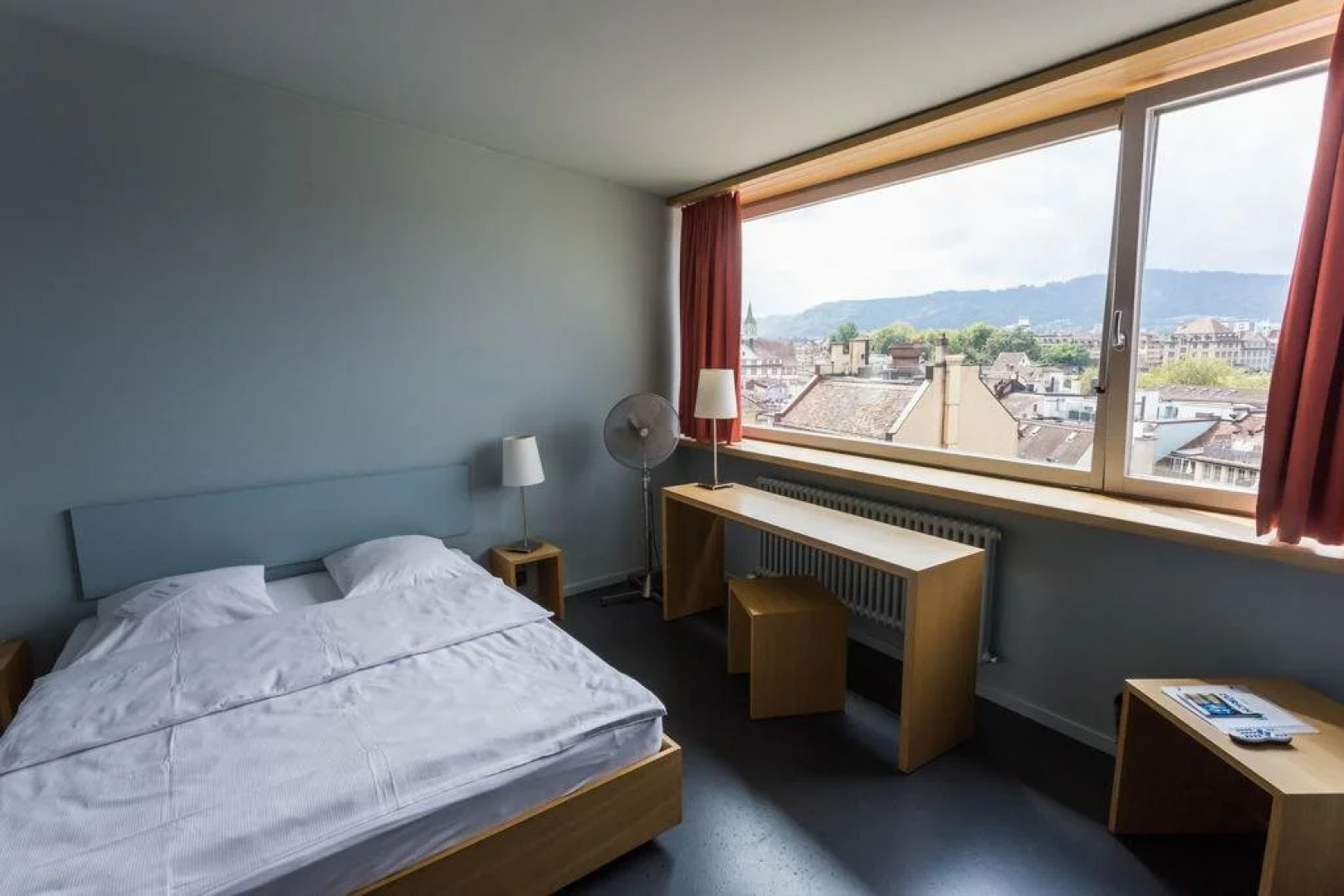 Hotel Marta - 1950’s architecture in Zurich’s vibrant old town, near main station