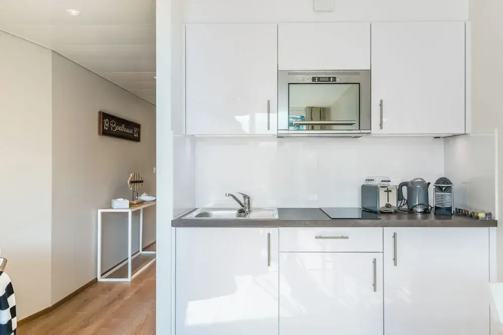 Noirettes by Homenhancement